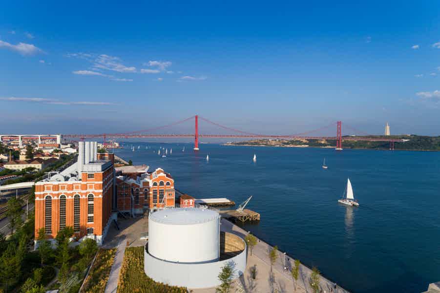 Lisbon 2-Hour Sailing Tour with Champagne - photo 2