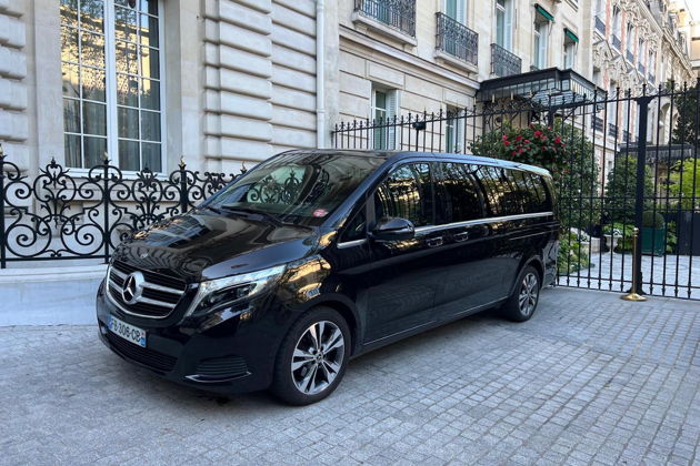 Главное изображение экскурсии - Поездка в Версальские сады на Mercedes V-Class с пикником