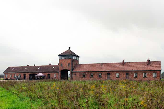 Auschwitz Guided Tour with Pickup/Meeting Point