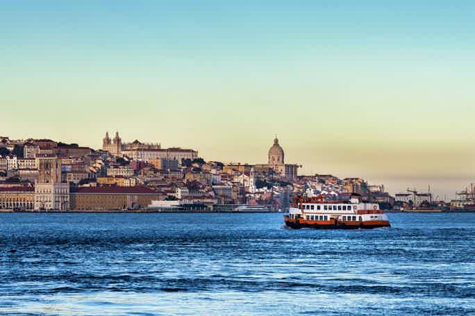 Sailing Tour on the Tagus River