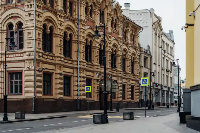 Истории и легенды Мясницкой улицы: от Чайного дома до палат Юсуповых