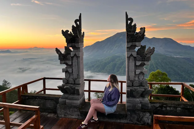 Sunrise with a view of Batur Volcano and Batur Hot Springs — tour in Bali | Pokataem