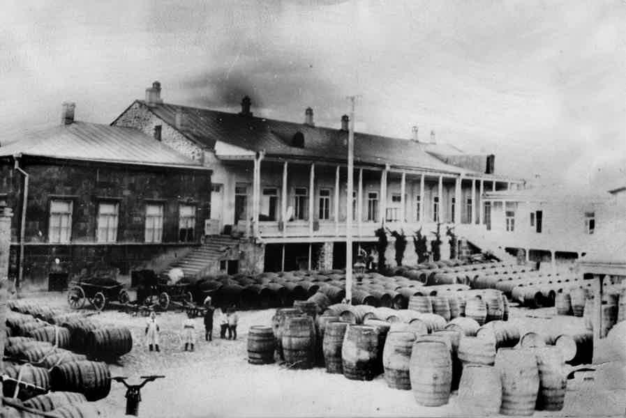 Секреты армянского мастерства: экскурсия на завод бренди и вина - фото 6