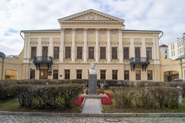 Виды Басманный район: по следам великого поэта