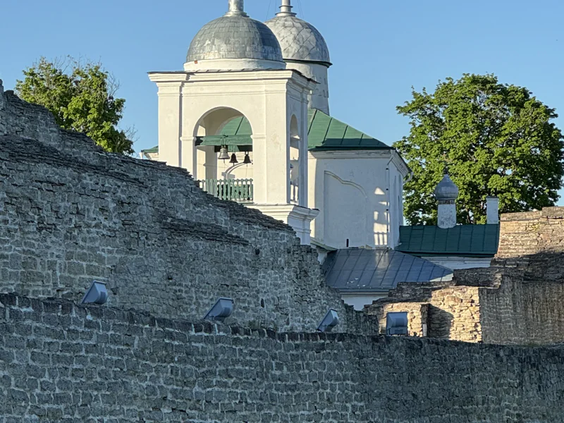 Экскурсия в Печоры и Изборск (на автобусе в группе) — фото 5, Псков | Покатаем