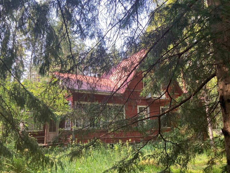 Комарово (Лесная сторона). От старинных дач до «будки» Ахматовой.