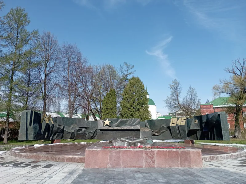 Авторская тематическая экскурсия «От Загорска до Берлина» — фото 3, Сергиев Посад | Покатаем