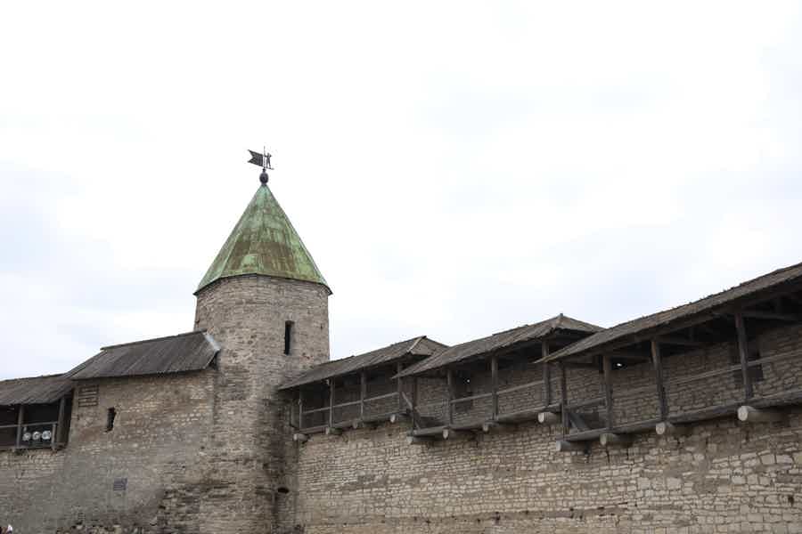 Крепости земли Псковской: Старый Изборск- Печоры. - фото 5