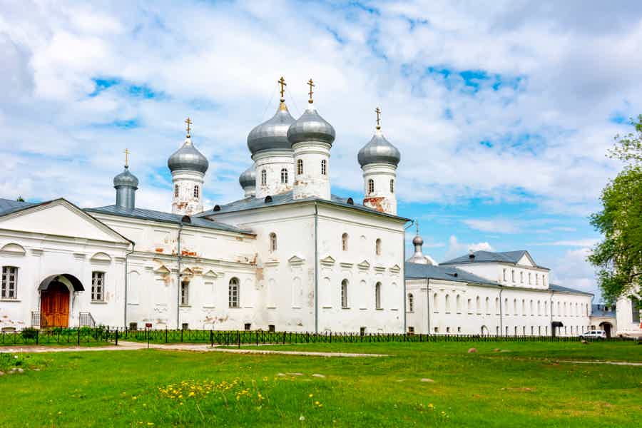 Экскурсия по трем монастырям Великого Новгорода на транспорте туристов - фото 3