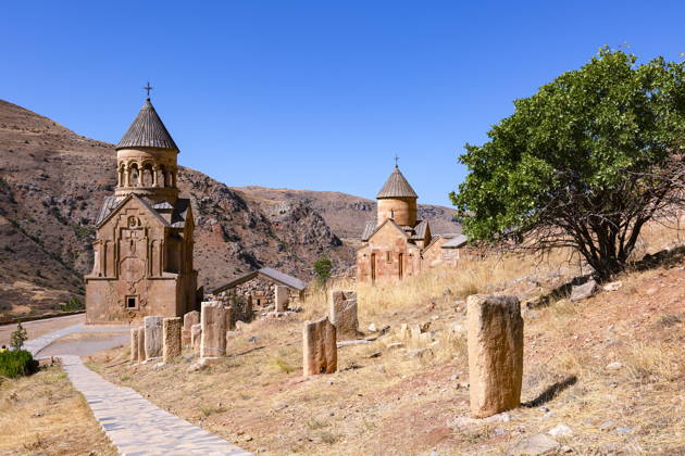 Парящие горы и каньоны в Армении