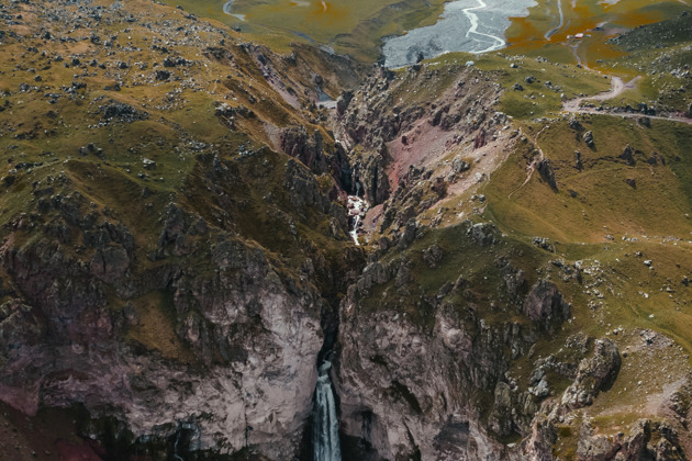Джилы-Су и три водопада на северном склоне Эльбруса из Ессентуков