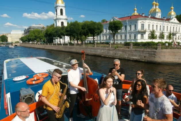 Фото к экскурсии Музыкальный рейс «Плыви со звуком» по каналам Петербурга