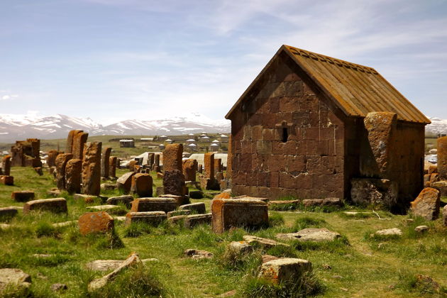 Виды Индивидуальный тур - Жемчужины Севана: Севанаванк, Норатус, Айраванк за один день