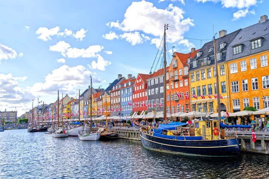 Canal Boat Cruise & Old Town/Nyhavn Walking Tour - photo 2