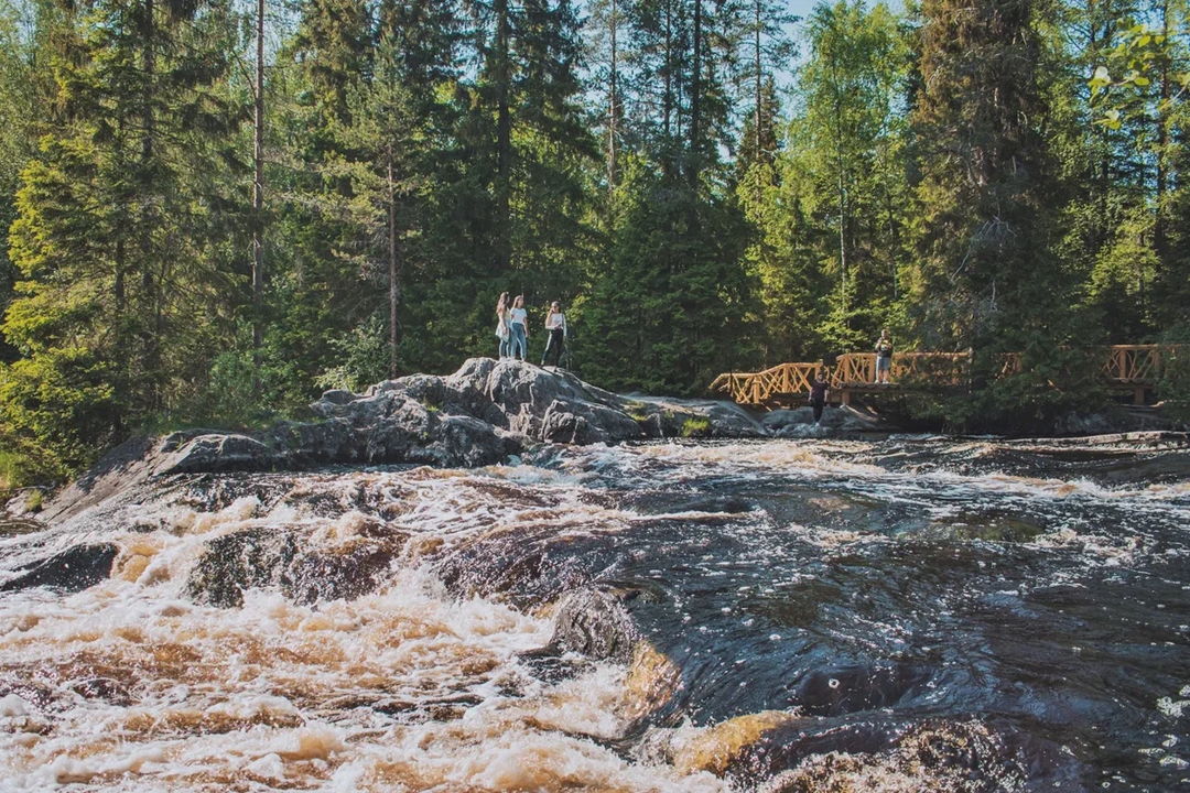 Карелия за 1 день: Рускеала, хаски, водопады — фото 6