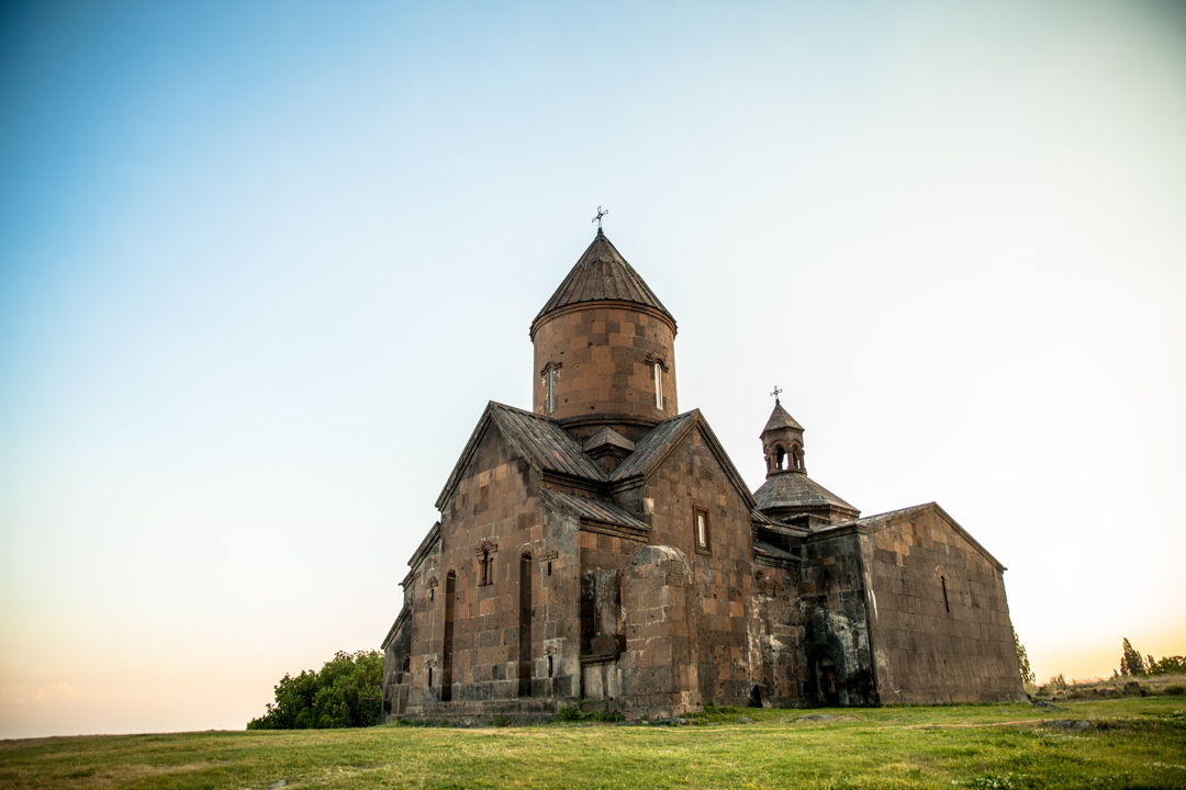 Секреты Винного замка, армянского алфавита и храма на краю обрыва — фото 5