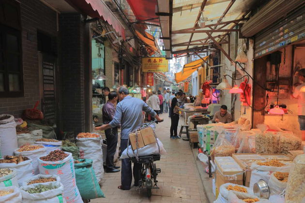 Аутентичный вкус Гуанчжоу: кухня, рынки, чай