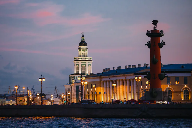 Силуэты ночи: магия разводных мостов на однопалубном теплоходе — фото 23