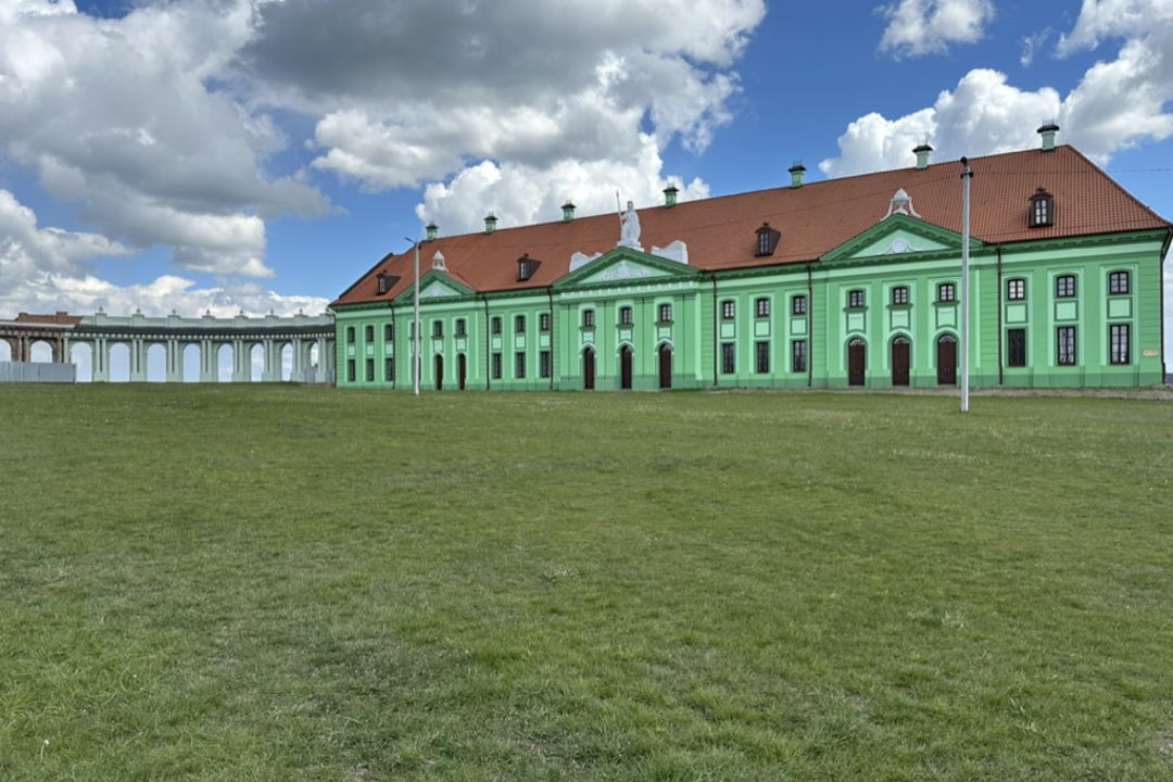 Трансфер с сопровождением — замки,  дегустация пива, заводские секреты! — фото 4