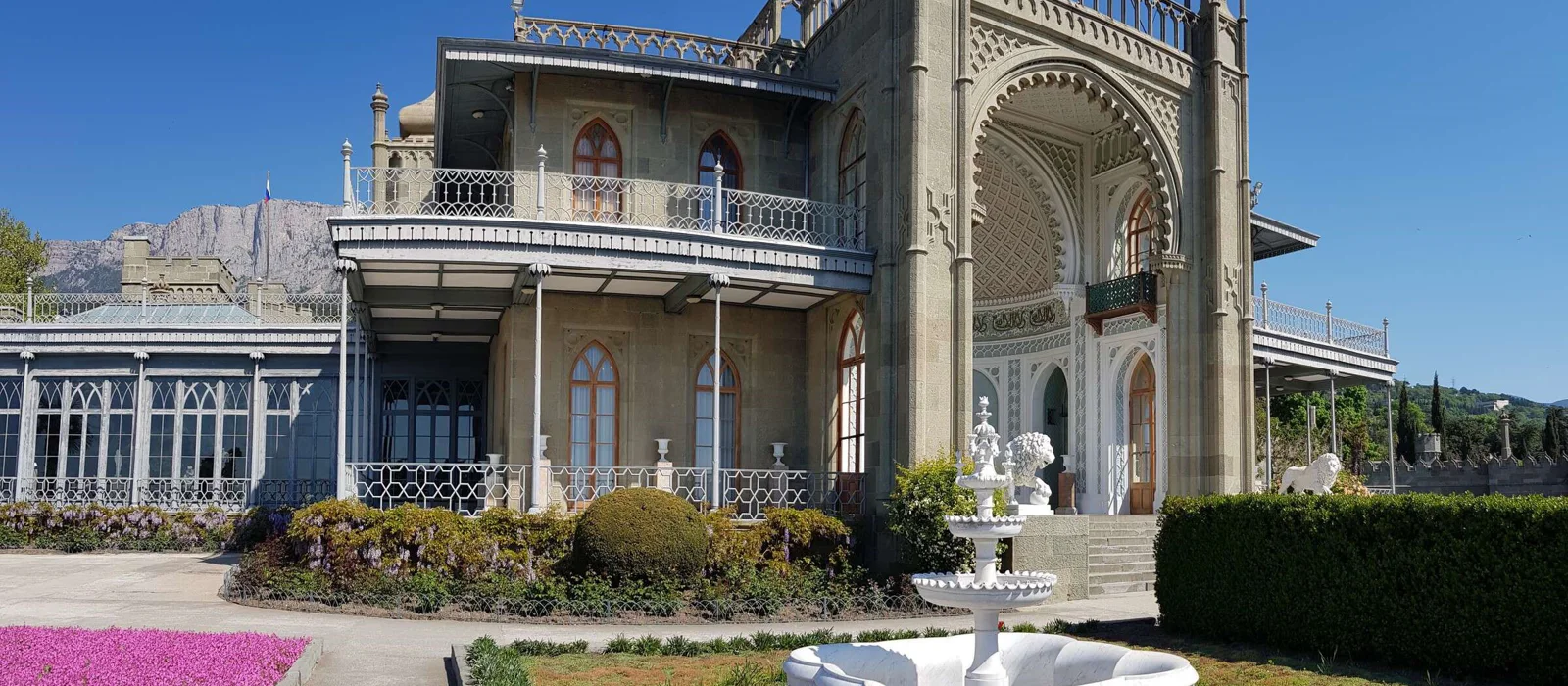 Дворцы и парки Южного берега Крыма — экскурсия, Ялта, Россия | Покатаем