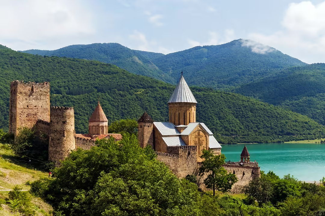 Казбеги — Ананури — Гудаури в мини-группе  — фото 3