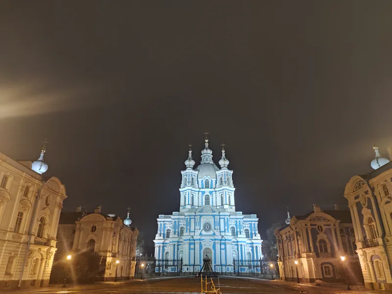 По Святыням Петербурга на комфортабельном автомобиле — фото 7, Санкт-Петербург | Покатаем