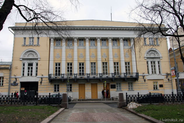 Любовь и испытания русского дворянства-прогулка по Воздвиженке и бульварам