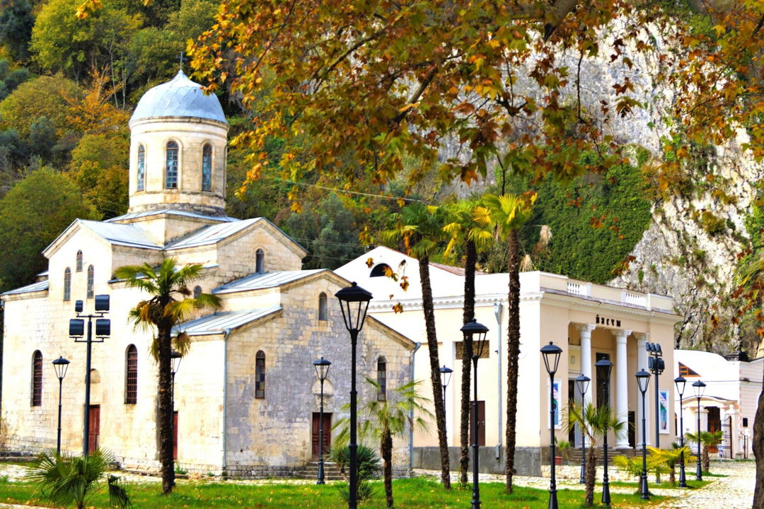 Обзорная экскурсия по городу Новый Афон — фото 1