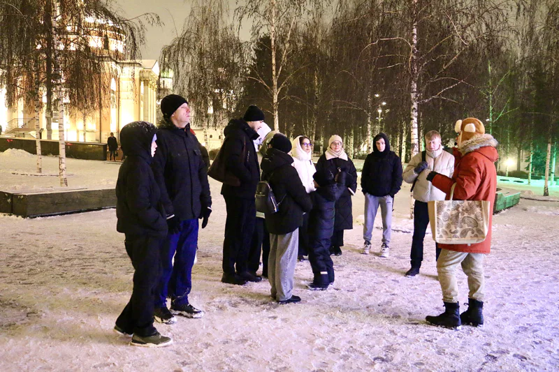 Новогодняя Москва - атмосферная экскурсия по центру с гаданием и чаем — фото 10