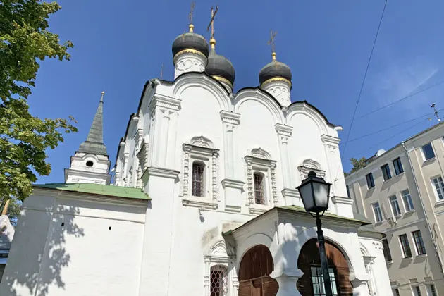 Ивановская горка и Солянка: узкие улочки, тайные дворики, модные кафе — фото 2
