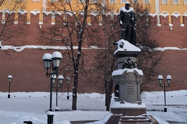 Столица начинается здесь — прогулка по Александровскому саду