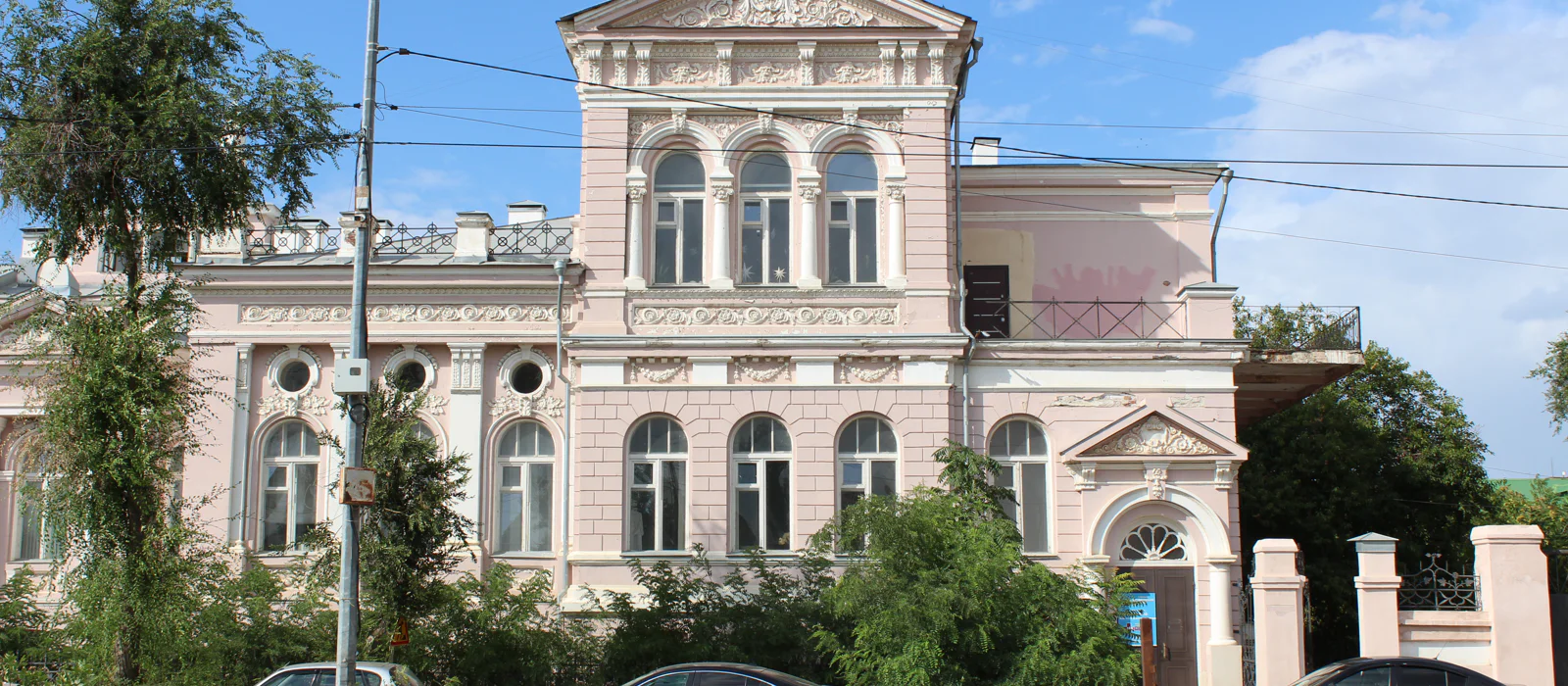 Архитектурный променад по купеческой набережной — экскурсия, Астрахань, Россия | Покатаем