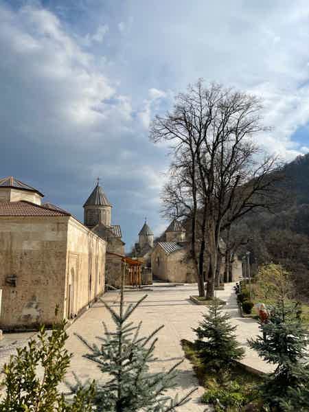 Армения в контрастных цветах: степной Севан vs цветущий Дилижан - фото 6
