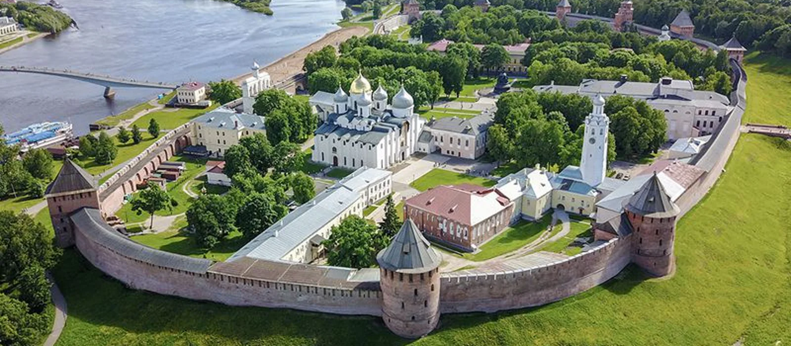 Обзорная экскурсия по Кремлю — экскурсия, Великий Новгород, Россия | Покатаем