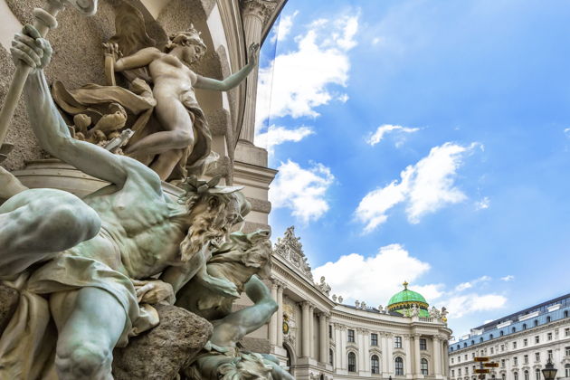 Экскурсия без очереди в музей Сисси, по Хофбургу и историческим садам