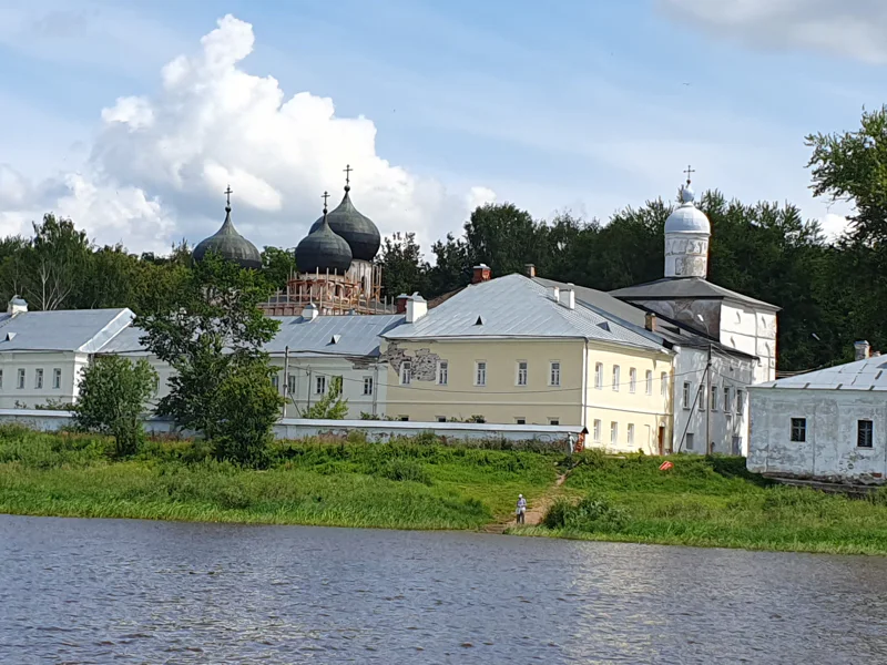 Экскурсия «По святым местам р. Волхов» — фото 2, Великий Новгород | Покатаем