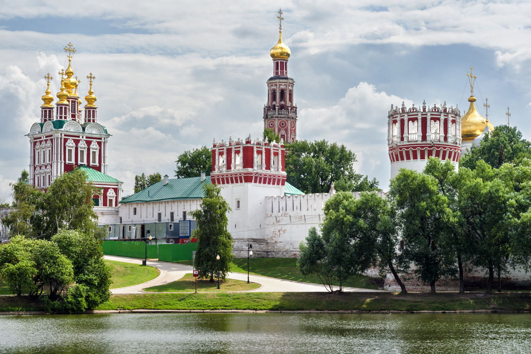 В Новодевичий монастырь: пешеходная экскурсия — фото 7