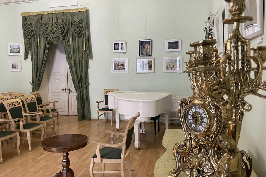 В дом Сахарного короля: экскурсия в особняк Толстых-Борисовских — фото 1