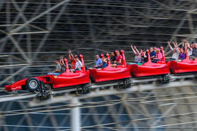 Мечеть шейха Зайда и парк «Ferrari World» — фото 3