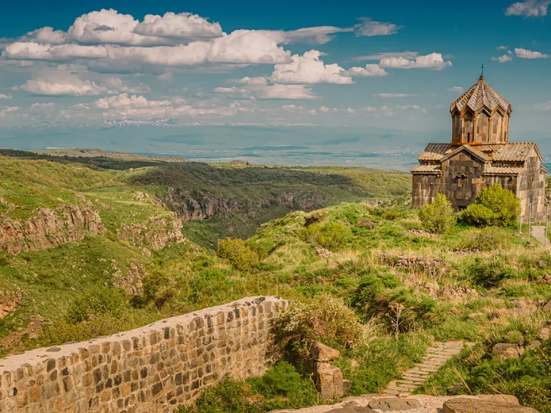 Магия ночного небосклона: крепость Амберд и обсерватория Бюракан — фото 6, Ереван | Покатаем