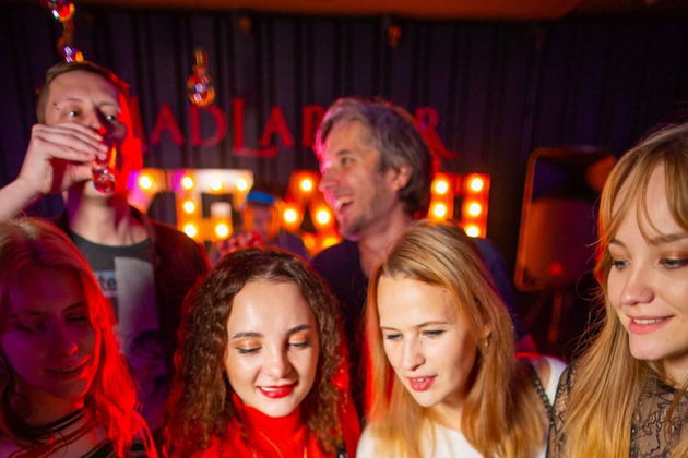 Фото к экскурсии Экспресс-экскурсия по барам Питера