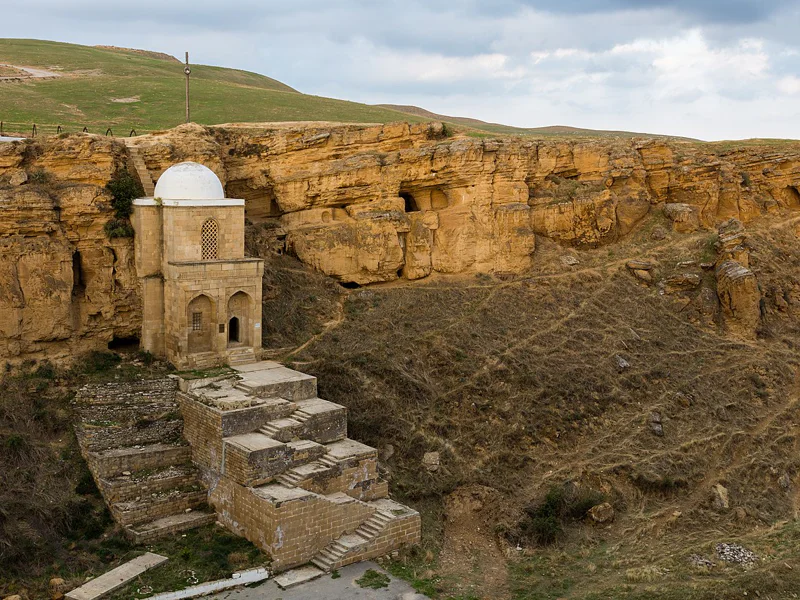Старинный город Шамаха, средневековый посёлок  Лагич, винодельня Мейсари, ферма Альпак — фото 2, Баку | Покатаем