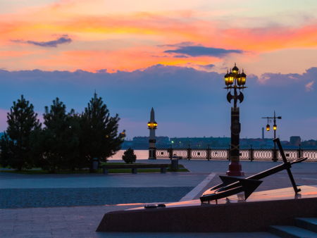 Петровская набережная