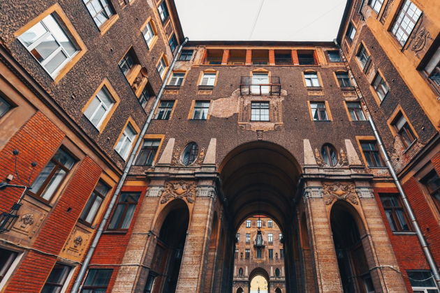 Виды Дворы и Парадные Петербурга