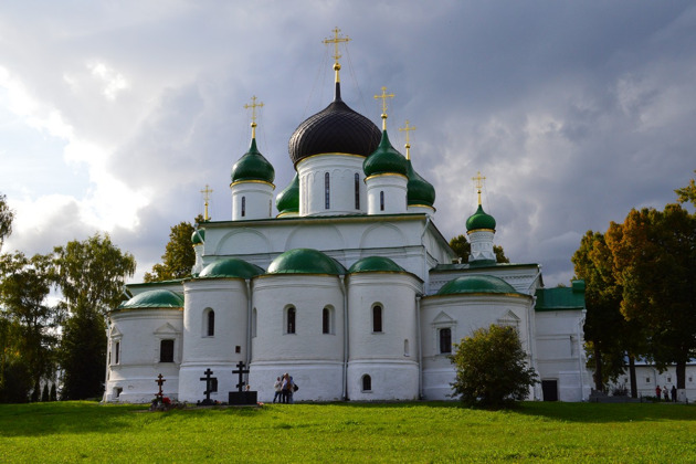 «Угощают земли переславские да петровские»: Переславль-Залесский