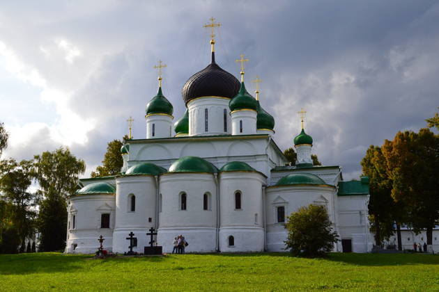 «Угощают земли переславские да петровские»: Переславль-Залесский