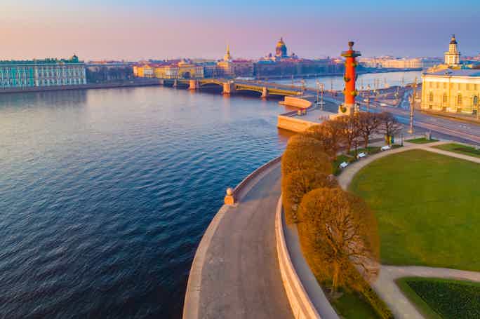 Обзорная экскурсия по Санкт-Петербургу на двухэтажном автобусе