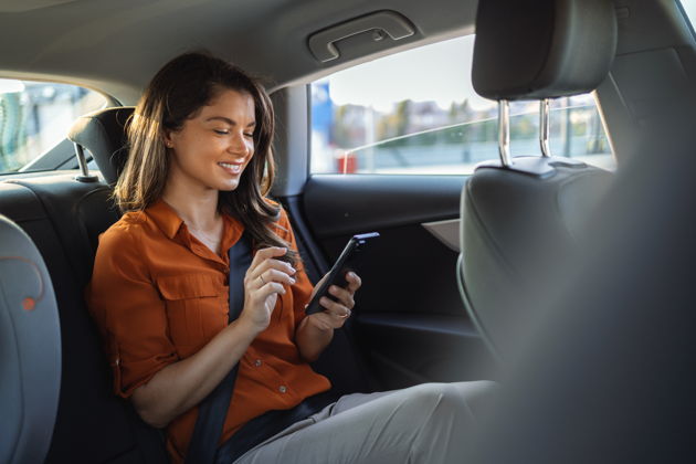 Трансфер на автобусе из аэропорта в центр Будапешта и обратно