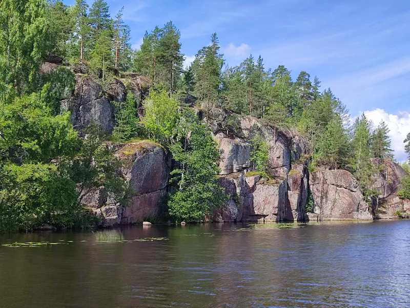 Водная прогулка на катере вдоль побережья  парка Монрепо — фото 4, Выборг | Покатаем
