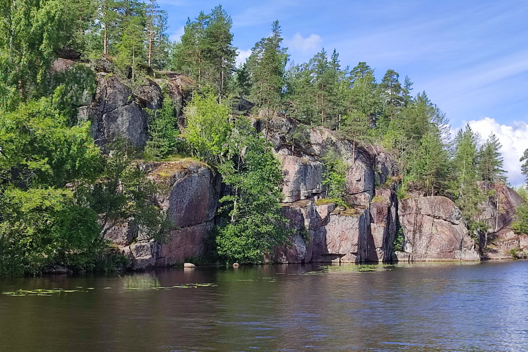 Водная прогулка на катере вдоль побережья  парка Монрепо — фото 3